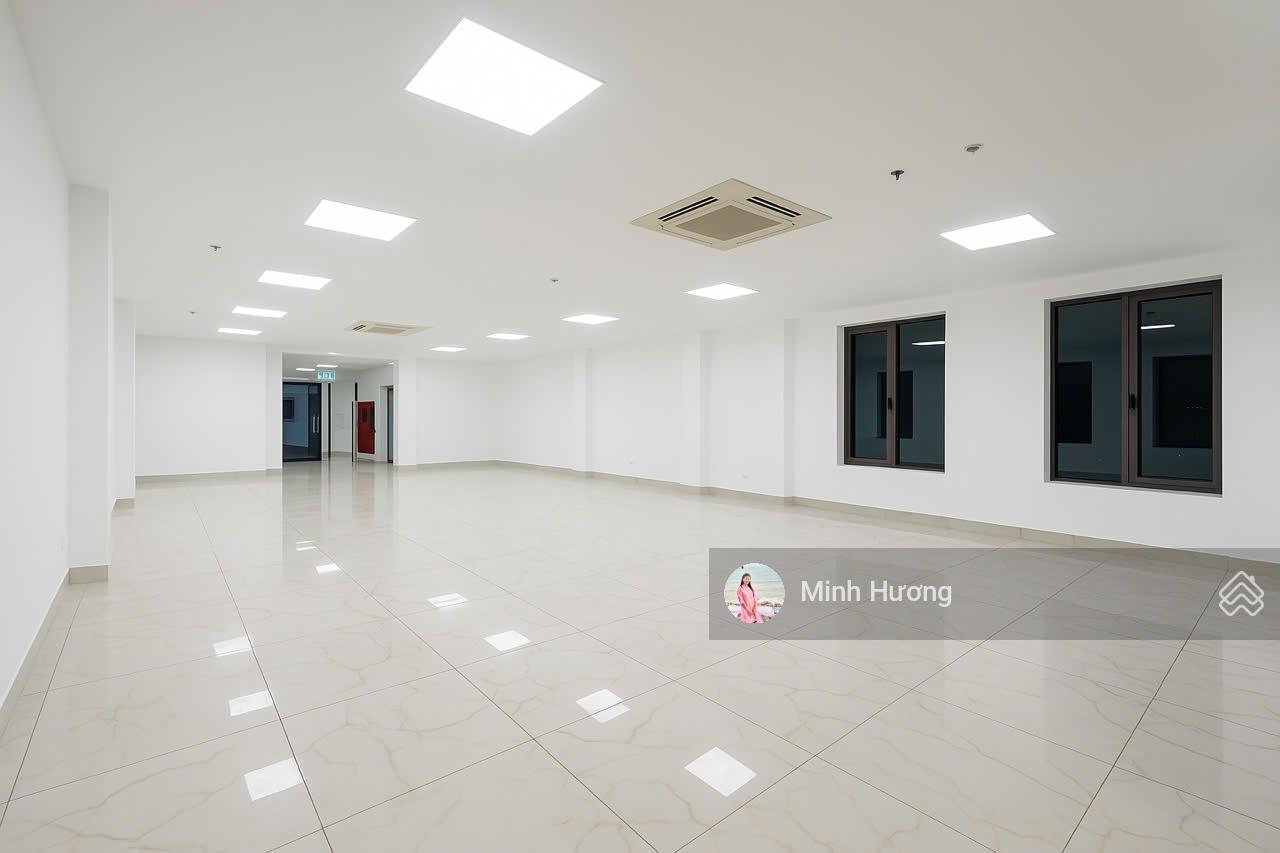 cho-thue-van-phong-100m-view-kinh-mat-pho-le-van-thiem-2